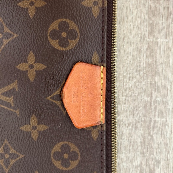 Louis Vuitton Multi Pochette Accessories Monogram Canvas Crossbody Bag - Picture 14 of 16